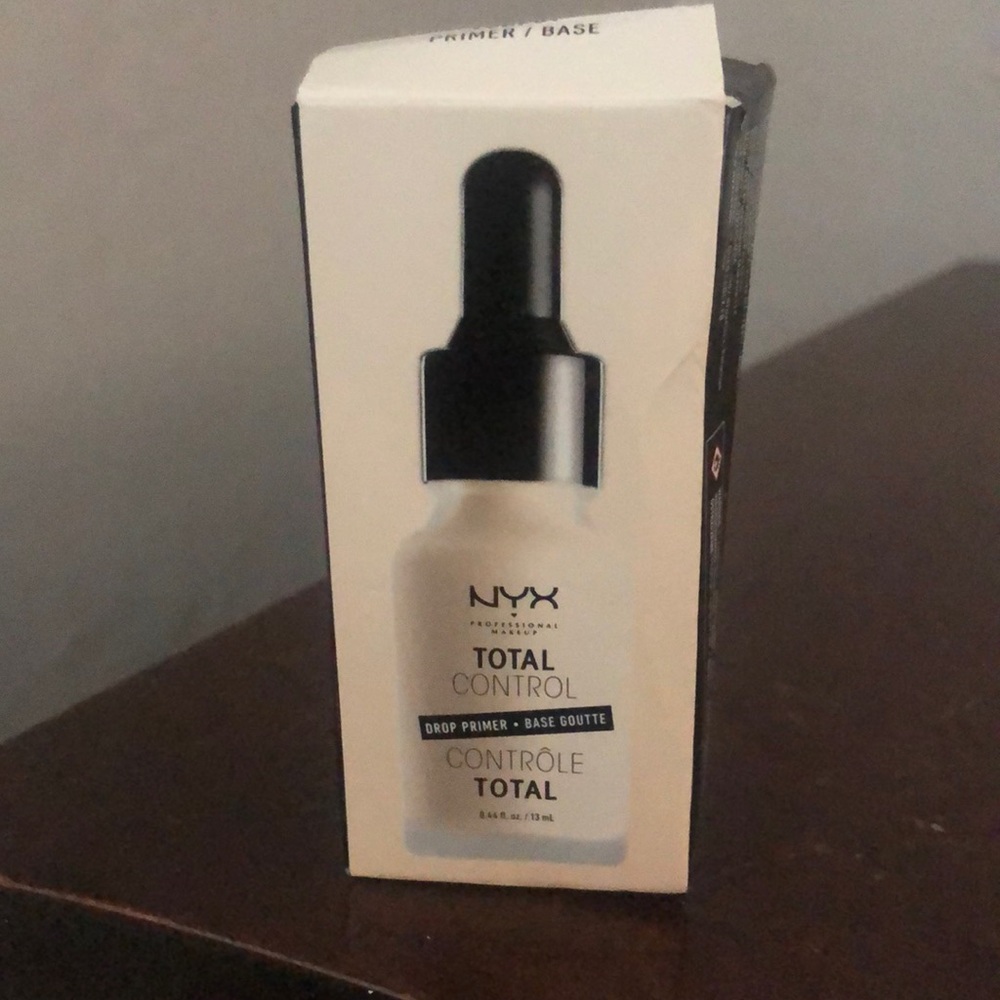 NYX Professional Makeup Total Control Drop Primer